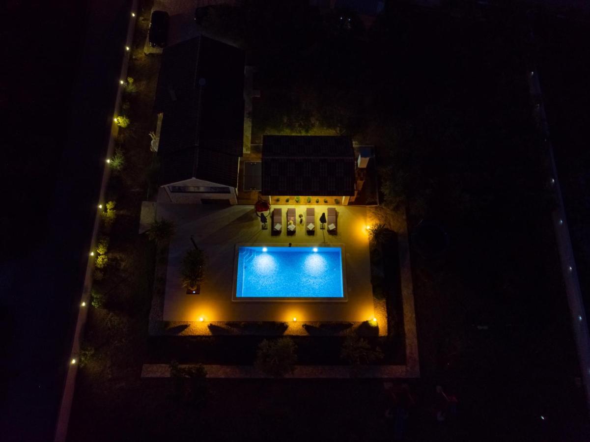 Villa Lorema-Jacuzzi,pool,billiard,table tennis&football Sveti Filip i Jakov Esterno foto